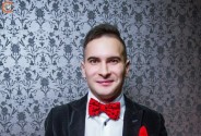 Ведущий Исаков Евгений