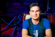 Ведущий Исаков Евгений