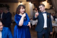Ведущая и певец Шеремет Елена и Илья