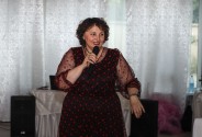 Ведущая и певец Шеремет Елена и Илья