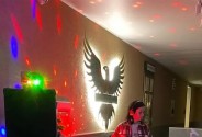 Звукооператор и вокалистка Вероника