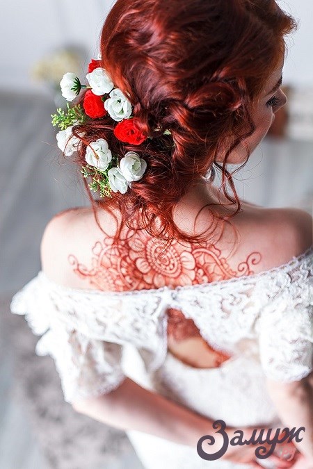 Свадебные причёски на средние волосы — для рыжих волос