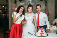 Ведущая, певица Лесникова Ника