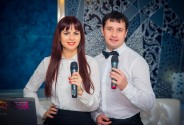 Звукооператор и певица DJ Nikki