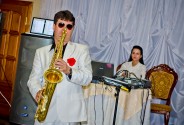 Звукооператор и певица DJ Nikki
